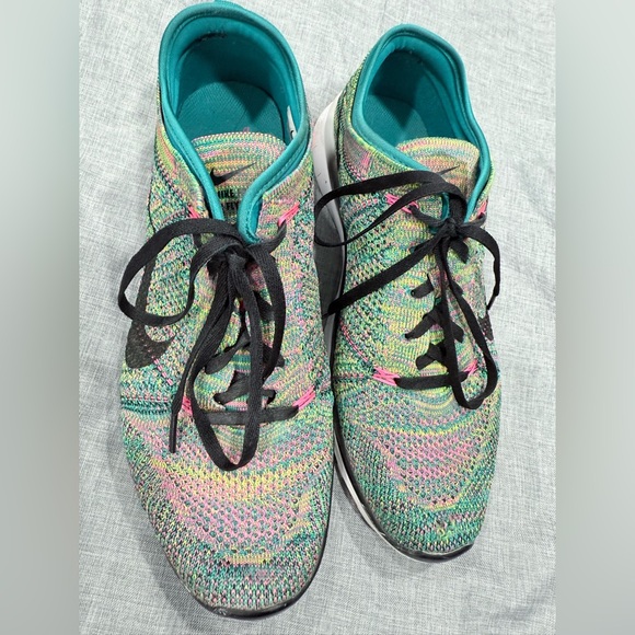 Nike free TR flyknit 5.0, 9.5 - Picture 2 of 9